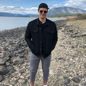 Meet your Posher, Kris